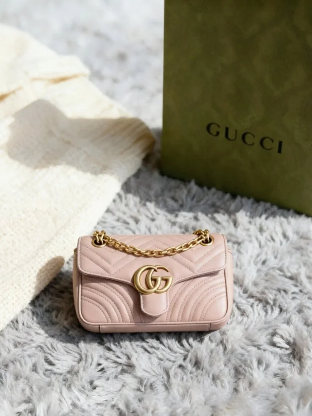 Gucci GG Marmont Small Shoulder Bag